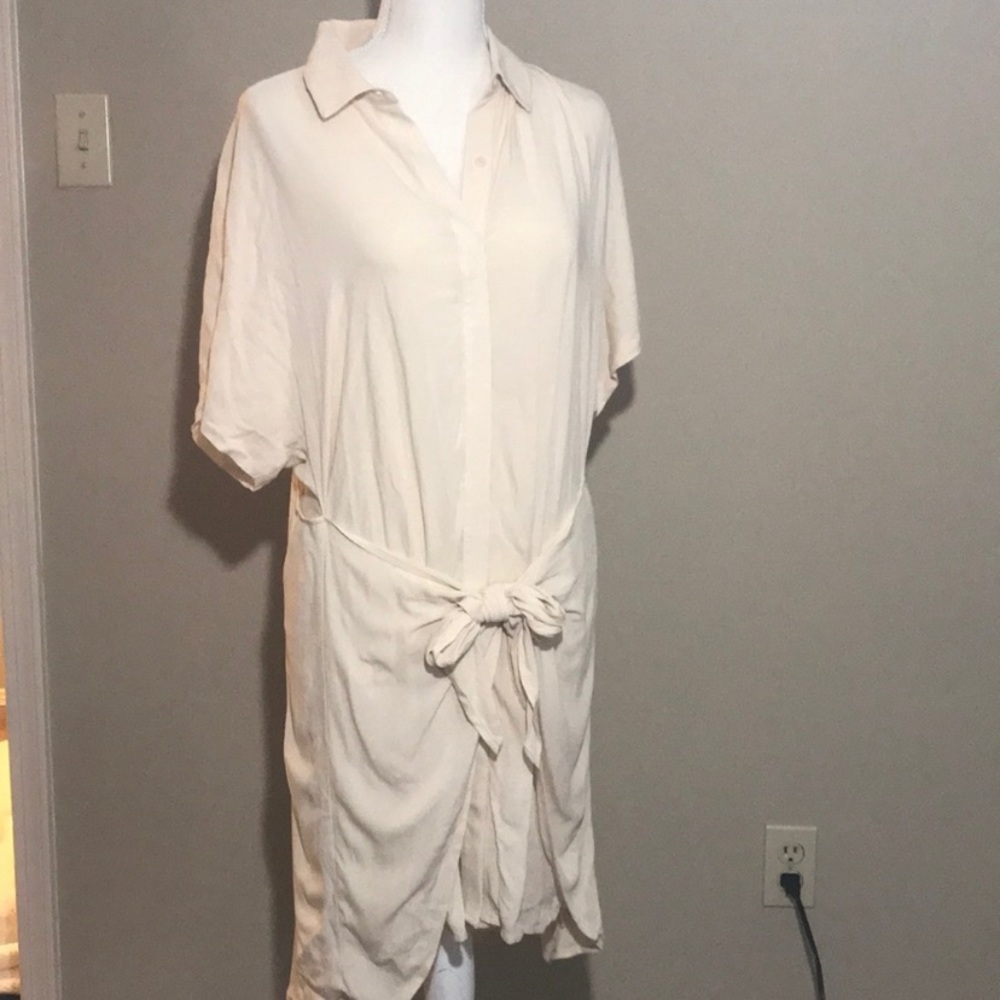 White tie front button up shirt dress